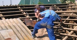 Демонтаж крыши в Урюпинске - стоимость работ от 734 рублей за м2